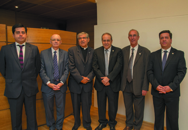Rector Elórtegui participa en ceremonia en la que Jorge Tabilo asume su segundo periodo como rector de la UCN - Foto 3