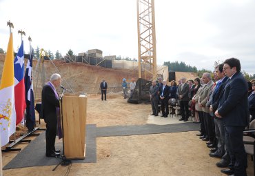 Bendicen y colocan primera piedra del nuevo edificio de la carrera de Tecnología Médica - Foto 2