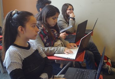 Proyecto de Innovación introdujo el Aprendizaje Basado Problemas en el Instituto de Literatura y Ciencias del Lenguaje - Foto 1