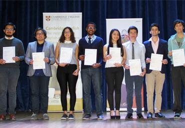 167 alumnos de la PUCV recibieron certificaciones de la Universidad de Cambridge - Foto 1