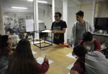 Escolares participan en taller sobre trabajo en equipo en el mundo profesional - Foto 2