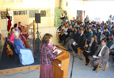 PUCV efectúa donación de textos al Liceo José Cortés Brown de Viña del Mar - Foto 4