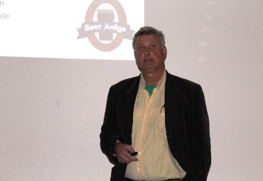 Con charla del director de Cervecería Tübinger comenzó Diplomado en Microcervecería de la PUCV - Foto 4