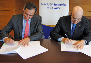 PUCV firma importante convenio de colaboración con Inmobiliaria Las Salinas de Grupo Angelini - Foto 1