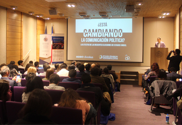 Exitosa primera Jornada Internacional de Comunicación Política - Foto 2