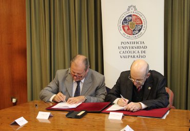 PUCV suscribe convenio de colaboración con la Scuola Italiana “Arturo Dell’ Oro” - Foto 1