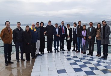 Delegación de El Salvador visita la PUCV para crear lazos de colaboración en el ámbito marino - Foto 2