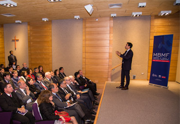 PUCV, Universidad de Cantabria y Banco Santander inauguraron el Magíster en Banca y Mercados Financieros - Foto 1