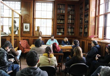 Programa de Estudios Iberoamericanos realizó coloquio sobre evolución del estado docente en Chile - Foto 3