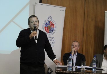 Escuela Oscar Romero de la PUCV efectuó conversatorio sobre la crisis del Sename - Foto 2