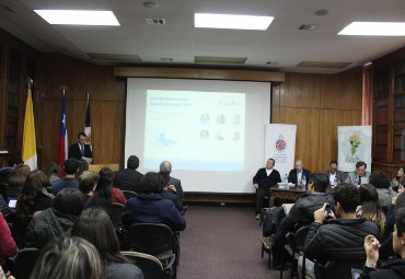 Escuela Oscar Romero de la PUCV efectuó conversatorio sobre la crisis del Sename - Foto 4