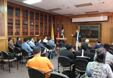 Escuela Oscar Romero: Senador Ignacio Walker expuso en Seminario sobre Democracia y Ciudadanía - Foto 1