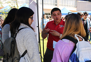 Más de mil estudiantes del Campus Sausalito participan en FERIA VIVE SALUD - Foto 1
