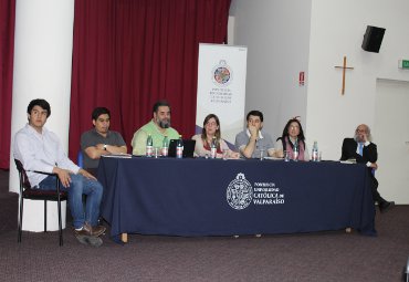 PUCV realiza Conversatorio sobre el Magisterio Social del Papa Francisco - Foto 2