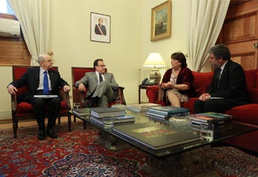 G9 se reúne con ministros de la Fuente y Delpiano para enfatizar observaciones a la Reforma de la Educación Superior - Foto 1