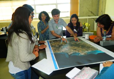 PUCV inició Curso de Profundización en Ciencias con foco en abrir el aula a la comunidad - Foto 2