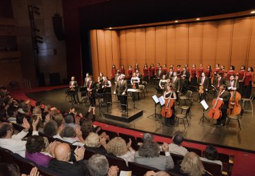 Coro Femenino y Orquesta de Cámara PUCV ofrecieron excelente concierto en el Teatro Municipal de las Condes - Foto 4