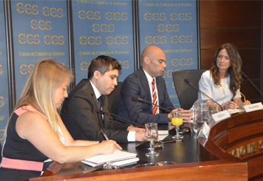 PUCV participó en la ceremonia de lanzamiento de los nuevos Estándares GRI en Cámara de Comercio de Santiago - Foto 2