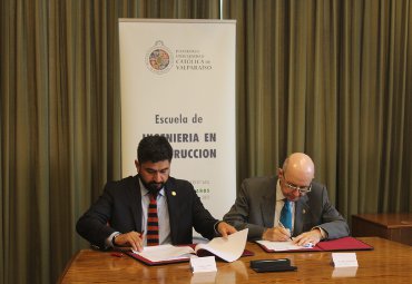 PUCV firma convenio de colaboración con Ilustre Municipalidad de Talcahuano - Foto 1