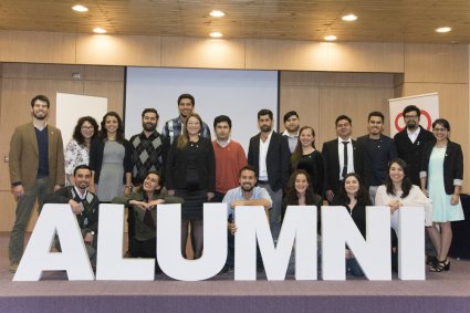 Red Alumni realiza ceremonia de certificación a representantes del Sello Valórico PUCV 2017 - Foto 1