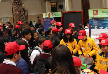 Más de 250 estudiantes de Valparaíso celebran la investigación científica - Foto 1