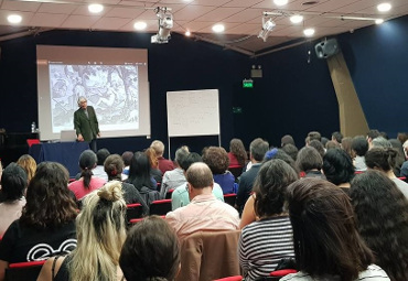 Facultad de Filosofía y Educación inauguró con éxito curso sobre el Barroco Latinoamericano - Foto 2