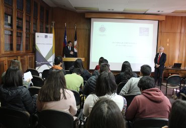 Vicepresidente de Familias Empresarias de Chile realizó charla para alumnos de la Escuela de Negocios y Economía - Foto 3