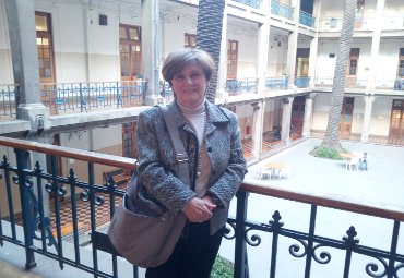 Académica Isabel Pujadas de la Universidad de Barcelona visitó la Escuela de Trabajo Social y el Instituto de Geografía