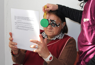 Escuela de Tecnología Médica PUCV y Corporación La Matriz inician campaña de recolección de lentes ópticos - Foto 3