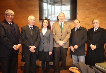 Comisión Chilena del Cobre presenta estudios sobre consumo de energía y recursos hídricos en el CEA - Foto 1