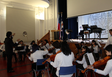 Orquesta Infantil y Juvenil de la Corporación La Matriz ofreció concierto en Salón de Honor de la PUCV - Foto 3