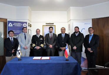 PUCV y Asmar firman convenio de colaboración - Foto 2