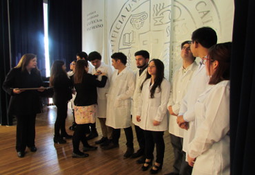 Más de 30 alumnos del Instituto de Historia viven ceremonia de Investidura de Práctica Docente Inicial - Foto 2