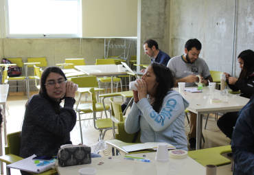 Ciencia práctica y a bajo costo: profesor del Museo Exploratorium de San Francisco imparte taller en la PUCV - Foto 1