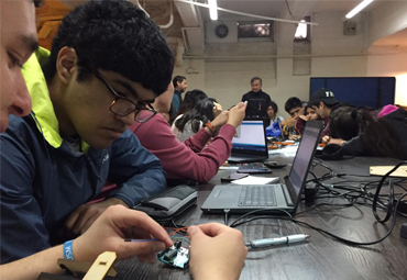 Móvil Maker: jóvenes estudiantes de Atacama participan en gira de transferencia tecnológica en la PUCV - Foto 3
