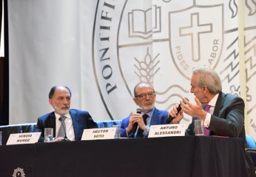 Cátedra de la Fundación Edmundo Eluchans ofrece debate sobre la independencia de la justicia - Foto 3