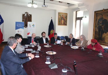 Consejo de Rectores de Valparaíso firma protocolo con el alcalde Jorge Sharp para potenciar el ámbito universitario - Foto 3