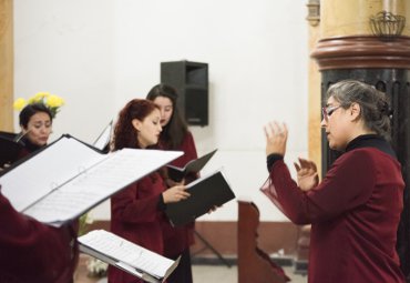 Coro Femenino y Orquesta de Cámara de la PUCV realizarán conciertos de Navidad - Foto 3