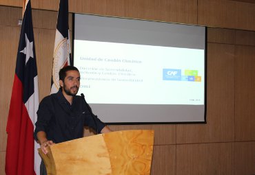 En la PUCV se desarrolló seminario de presentación del Índice de Vulnerabilidad ante el Cambio Climático en Valparaíso - Foto 3