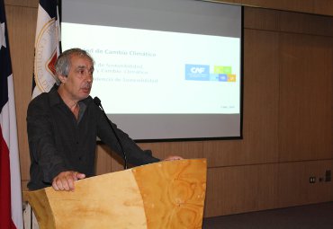 En la PUCV se desarrolló seminario de presentación del Índice de Vulnerabilidad ante el Cambio Climático en Valparaíso - Foto 4