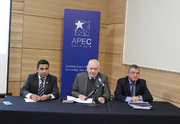 Foro de Altos Estudios Sociales Valparaíso realizó lanzamiento de su Cuaderno XXI “Desafíos de APEC” - Foto 3