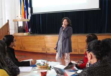 PUCV y CPEIP inician curso sobre gestión territorial del desarrollo profesional docente - Foto 3