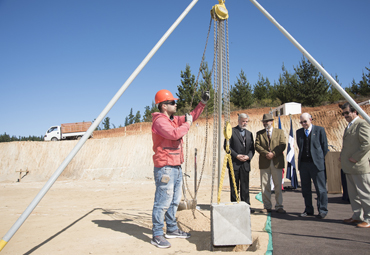 Bendicen y colocan primera piedra del nuevo edificio de la Escuela de Ciencias del Mar - Foto 3