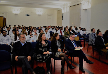 294 estudiantes participan en ceremonia de Investidura de Práctica Inicial Docente - Foto 2