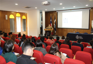 Académico Fernando Nogales realiza conferencia sobre consejos para familias empresarias - Foto 1