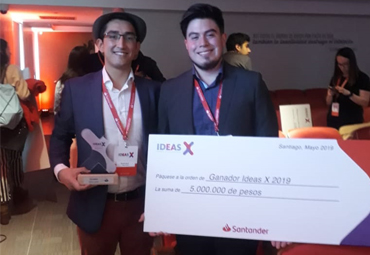 Estudiantes PUCV ganan Premio Ideas X de Banco Santander