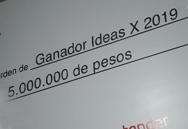 Estudiantes PUCV ganan Premio Ideas X de Banco Santander - Foto 2