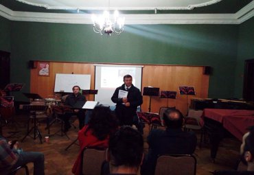 Académicos del Instituto de Música presentaron libros junto a la Orquesta Andina - Foto 2