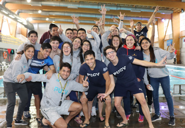 Nadadores de la PUCV dominaron el primer zonal LDES Valparaíso