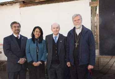 Bendicen y colocan primera piedra del nuevo edificio para Escuela de Negocios y Economía